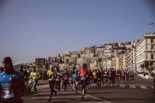 Il calcio a patti con il podismo Napoli in trasferta per la Napoli City Half Marathon