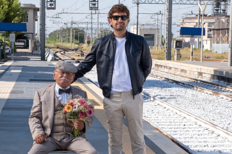 Partenza esplosiva per il film di Alessandro Siani “Tramite amicizia” è il miglior incasso al debutto nel giorno di San Valentino