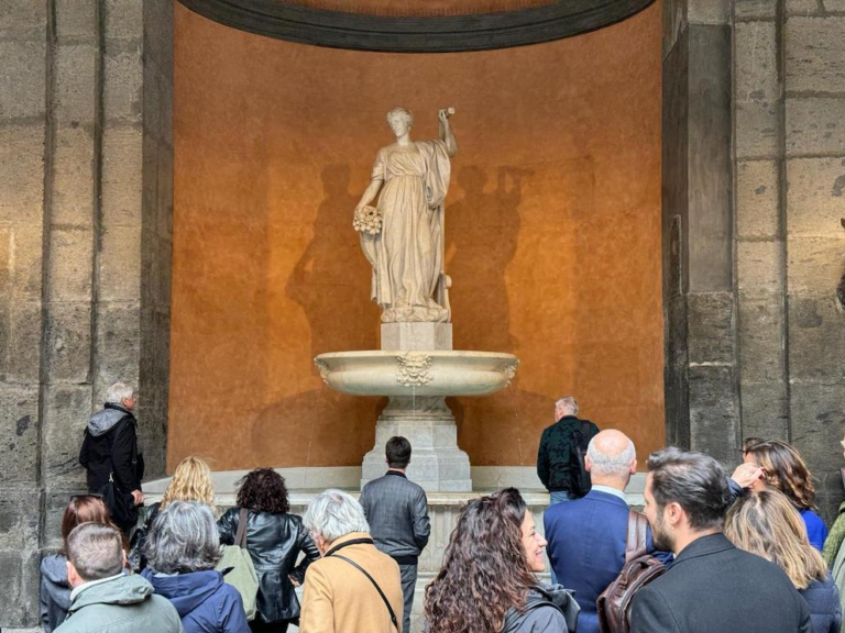 Restaurata la Fontana della Fortuna  nel Cortile d’Onore del Palazzo Reale di Napoli
